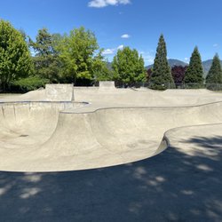 Grants Pass Skate Park - Nice layout