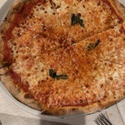 Ristorante Piccadilly - Margarita's pizza