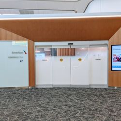 American Airlines - Admirals Club - Outside