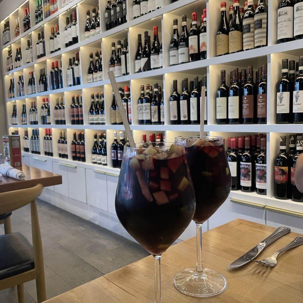 Lucia Pizzeria - Red Sangria - Pizza Near Me - Miami, Florida Lucia Pizzeria - Red Sangria - Pizza Near Me - Miami, Florida