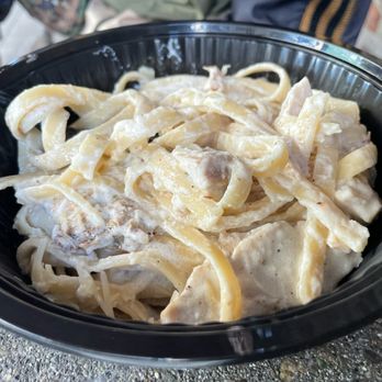 Pizza and Pasta Bar - Fettuccine alfredo - Pizza Near Me - Seattle, Washington