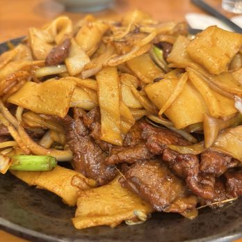 Lee's Kitchen - Lee S Stir Fry Beef Rice Noodles - Noodles Near Me - Redmond, Washington