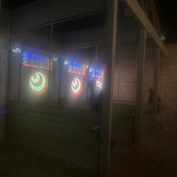 D's Barn - Axe Throwing Near Me - Bristol, Wisconsin
