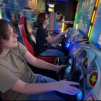 Dave & Buster's Bakersfield - Arcades Near Me - Bakersfield, California