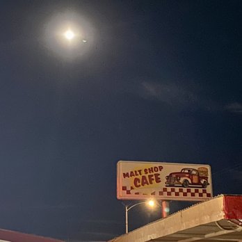 Malt Shop - a full moon in the sky - American Near Me - Silverton, Texas Malt Shop - a full moon in the sky - American Near Me - Silverton, Texas