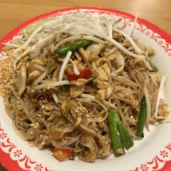 Mae Ornnit Thai Kitchen - Chicken Pad Thai - Thai Near Me - Annandale, Virginia Mae Ornnit Thai Kitchen - Chicken Pad Thai - Thai Near Me - Annandale, Virginia