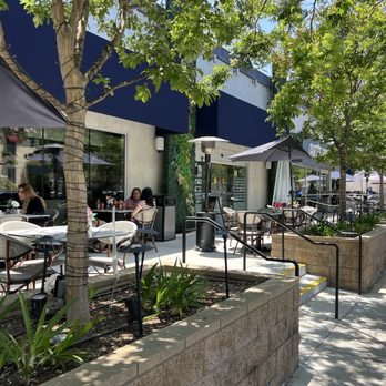 Art's Bakery & Cafe - Outside - Bakeries Near Me - Glendale, California