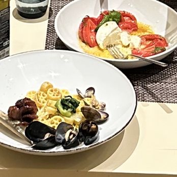 Trattoria dei Mori - Seafood pasta special, mozzarella salad - Italian Near Me - Sorrento, NA Trattoria dei Mori - Seafood pasta special, mozzarella salad - Italian Near Me - Sorrento, NA