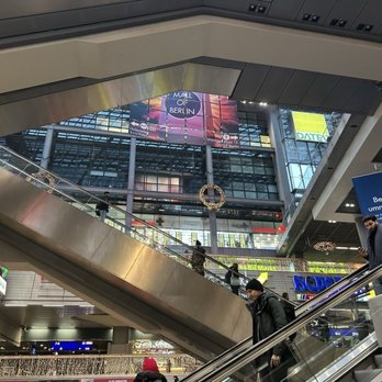 Berlin Hauptbahnhof - Train Stations Near Me - Berlin, BE