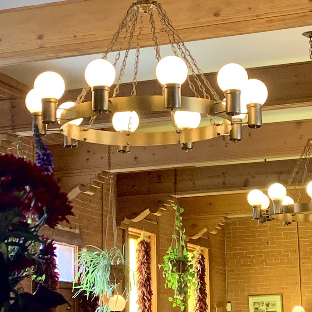 Tomasita's - Dining area plants - New Mexican Cuisine Near Me - Santa Fe, New Mexico Tomasita's - Dining area plants - New Mexican Cuisine Near Me - Santa Fe, New Mexico