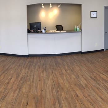 Classic Collision - Beautiful lobby space. The receptionist is very friendly and sweet! - Windshield Installation & Repair Near Me - Cumming, Georgia Classic Collision - Beautiful lobby space. The receptionist is very friendly and sweet! - Windshield Installation & Repair Near Me - Cumming, Georgia