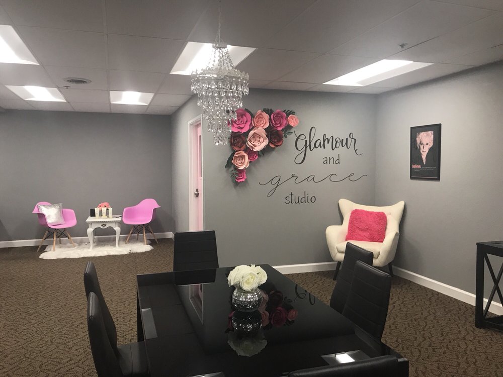 Glamour and Grace Studio Logo