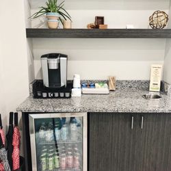 Fresh Smiles - Free coffee and drinks.