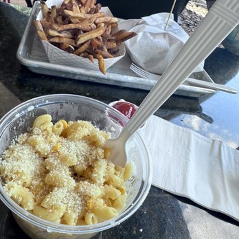 That One Spot Burger - Mac and cheese and fries - Burgers Near Me - Ocoee, Florida