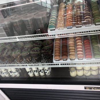 BAMBU - Macaroons - Bubble Tea Near Me - Chicago, Illinois BAMBU - Macaroons - Bubble Tea Near Me - Chicago, Illinois