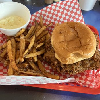 Red's Giant Hamburg - Pork Tenderloin - Burgers Near Me - Springfield, Missouri