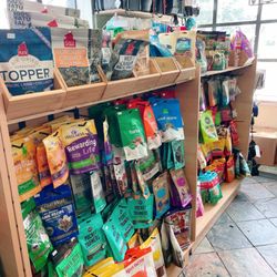 Pet's Corner - Inside