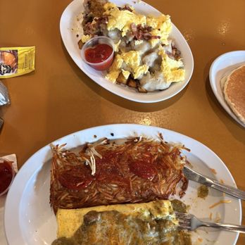 Stack's Cafe - Chile Verdé Omelette was nice and spicy and the stack chicken fried  steak was delicious!  Serene was our waiter super attentive and sweet ! - Breakfast & Brunch Near Me - Bakersfield, California