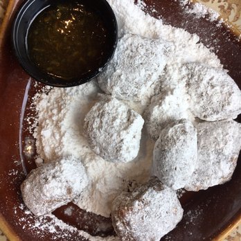 Another Broken Egg Cafe - Beignet appetizer - American Near Me - Baton Rouge, Louisiana Another Broken Egg Cafe - Beignet appetizer - American Near Me - Baton Rouge, Louisiana