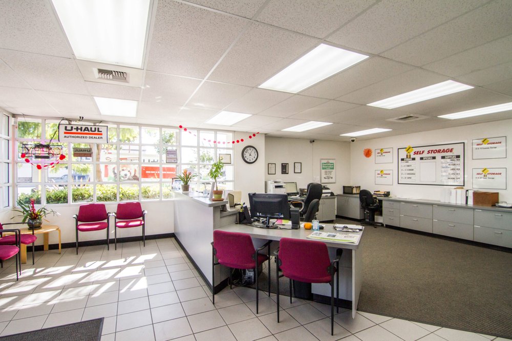 SOUTH STREET SELF STORAGE Updated August 2024 20 Photos & 15 Reviews 2323 E South St, Long