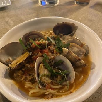Taverna - Clam linguine 4/5 - Cocktail Bars Near Me - Kapalua, Hawaii