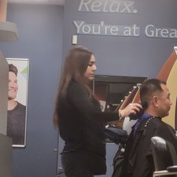 That's Irma, great Haircutter:) That's Irma, great Haircutter:)