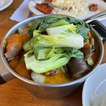Chibog - Classic Kare-Kare - Filipino Near Me - Daly City, California