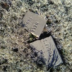 Ft Supply Historic Site - Many are broken