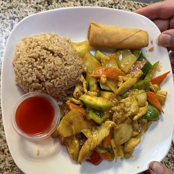 Lulu's Kitchen - Curry Chicken - Chinese Near Me - Albuquerque, New Mexico