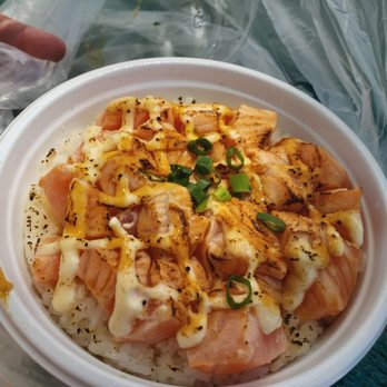 Domo Cafe Kahala - Seared Salmom bowl (my favorite!) - Sushi Bars Near Me - Honolulu, Hawaii
