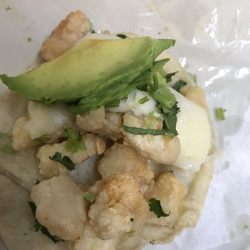 Cocteleria El Amigo - Fish taco