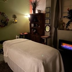 MKE Backrub - Warm cozy room on the 2nd floor-elevator available