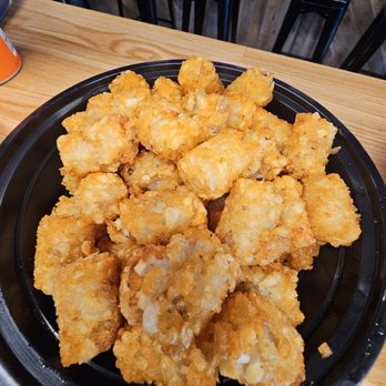 Mac + Cheese Kitchen - Tater tots very crispy and delicious - Comfort Food Near Me - San Jose, California