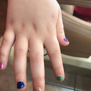 Divine Nails & Spa - Daughter manicure. Sandy goes above and beyond every time for her. She is always so excited when we have girls time at this nail salon. - Nail Salons Near Me - Tyler, Texas