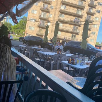Quarterdeck - Just a few of the MANY tables that they claimed were booked. We have been here close to 45 min and none of them - Seafood Near Me - Arlington, Virginia Quarterdeck - Just a few of the MANY tables that they claimed were booked. We have been here close to 45 min and none of them - Seafood Near Me - Arlington, Virginia