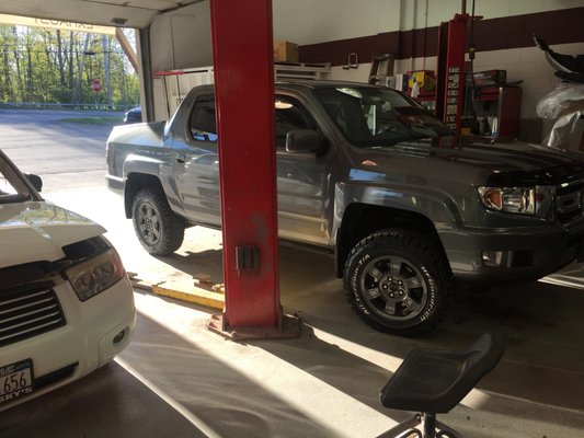 Mechanical - When your car starts pulling to one side, making unfamiliar sounds, or losing power on the road, you need a shop that can diagnose the problem and fix it correctly the first time. In Poughkeepsie, drivers turn to Hudson View Auto Body, Inc. for mechanical repairs that cover everything from engine work to suspension adjustments, all handled under one roof without the need to visit multiple garages.
The service includes full engine and drivetrain repairs, brake system work, suspension services, and computer diagnostics to identify problems that might not be obvious from symptoms alone. Whether you are dealing with worn brake pads that squeal when you stop or a transmission that hesitates when shifting, the shop addresses the root cause and completes the repair using parts and techniques that meet manufacturer standards. This is a one-stop collision and mechanical shop, so you can bring your vehicle in for bodywork and leave with the mechanical issues resolved at the same time.
If your vehicle is showing signs of trouble or you want to prevent future breakdowns, Hudson View Auto Body, Inc. in Poughkeepsie can assess the issue and walk you through what needs attention. Mechanical - When your car starts pulling to one side, making unfamiliar sounds, or losing power on the road, you need a shop that can diagnose the problem and fix it correctly the first time. In Poughkeepsie, drivers turn to Hudson View Auto Body, Inc. for mechanical repairs that cover everything from engine work to suspension adjustments, all handled under one roof without the need to visit multiple garages.
The service includes full engine and drivetrain repairs, brake system work, suspension services, and computer diagnostics to identify problems that might not be obvious from symptoms alone. Whether you are dealing with worn brake pads that squeal when you stop or a transmission that hesitates when shifting, the shop addresses the root cause and completes the repair using parts and techniques that meet manufacturer standards. This is a one-stop collision and mechanical shop, so you can bring your vehicle in for bodywork and leave with the mechanical issues resolved at the same time.
If your vehicle is showing signs of trouble or you want to prevent future breakdowns, Hudson View Auto Body, Inc. in Poughkeepsie can assess the issue and walk you through what needs attention.