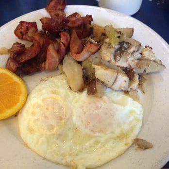 Marston's - 2 eggs, potatoes & bacon - Breakfast & Brunch Near Me - Pasadena, California