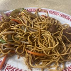 Ming's Cafe - Beef/low mein