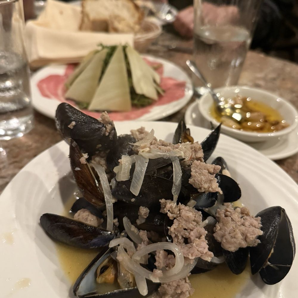 Giorgio On Pine - Mussels in White - Italian Near Me - Philadelphia, Pennsylvania Giorgio On Pine - Mussels in White - Italian Near Me - Philadelphia, Pennsylvania