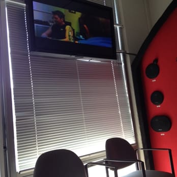 Lam Tint Shop - Waiting Room - Home Window Tinting Near Me - San Jose, California Lam Tint Shop - Waiting Room - Home Window Tinting Near Me - San Jose, California