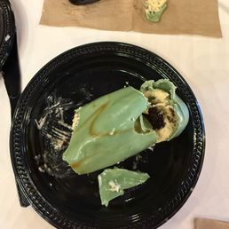 The cake that tasted very old