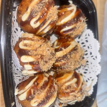 Akoya Kitchen - Takoyaki (6) - Japanese Near Me - Glen Allen, Virginia