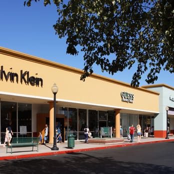 Gilroy Premium Outlets - Outlet Stores Near Me - Gilroy, California