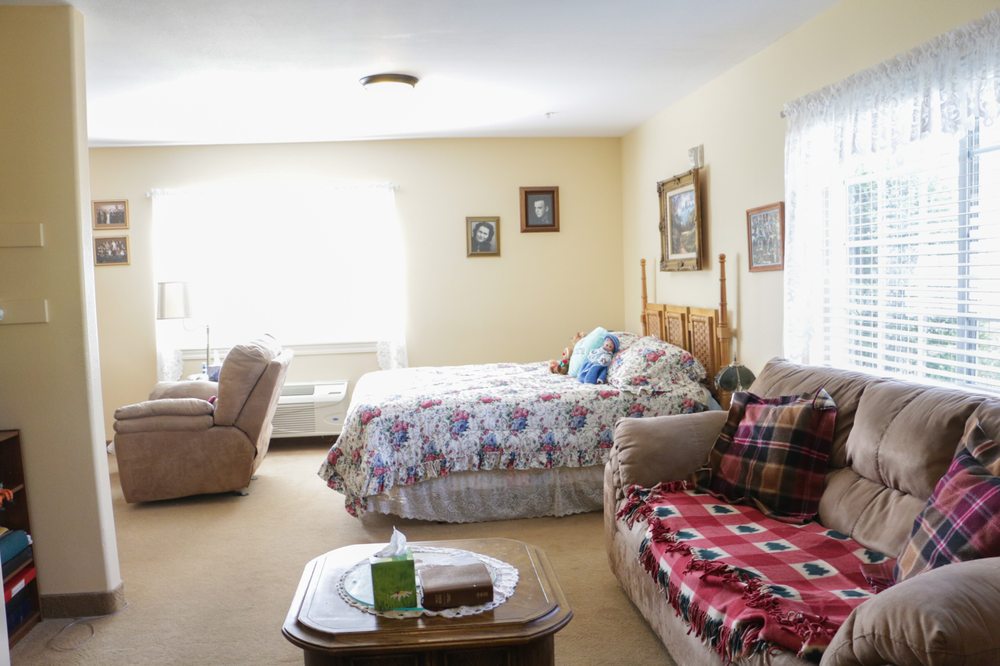 THE GABLES ASSISTED LIVING & MEMORY CARE SHELLEY 20 Photos 530