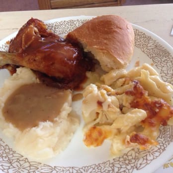 Chick N Coop - Rotisserie Chicken with BBQ Sauce, Mashed Potatoes with Gravy, Mac And Cheese, and a Dinner Roll.. Yummos! - Sandwiches Near Me - Daly City, California