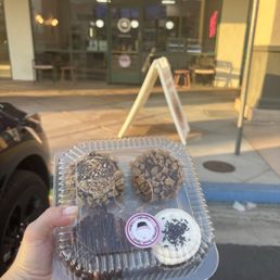 4 Cupcakes 4 Cupcakes