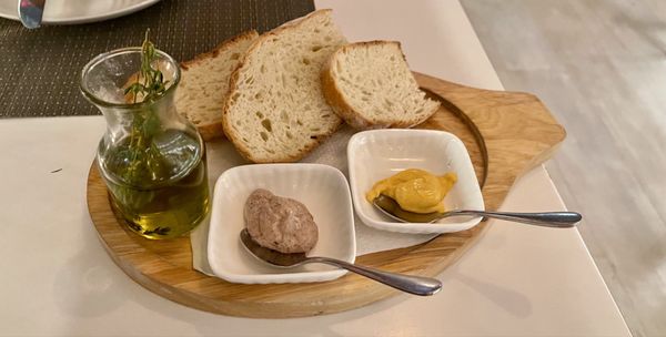 Nisi Estiatorio by null