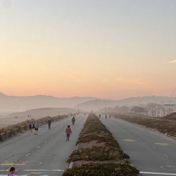 Sunset Dunes - People enjoying the park - Parks Near Me - San Francisco, California Sunset Dunes - People enjoying the park - Parks Near Me - San Francisco, California