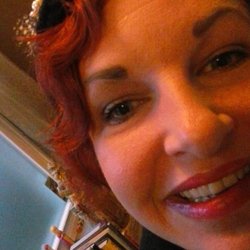 Teez - Lorra Nickel, hair stylist extrodinare! At Teez Hair Salon in German Village. Now taking new clients. 20+ years experience!