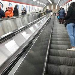 Wiener Linien - Die langen Rolltreppen.
